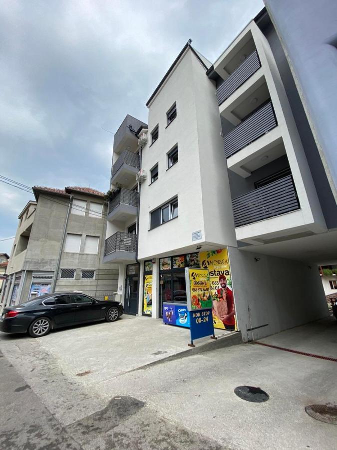 Dom Apartmani 크라구예바츠 외부 사진